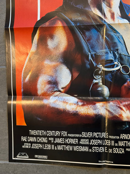 Commando. Original dansk premiere plakat, fra 1985.