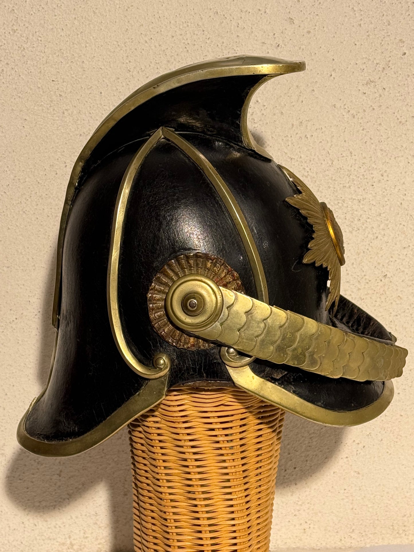 Antik dansk Dragonhjelm for officerer. Model 1864