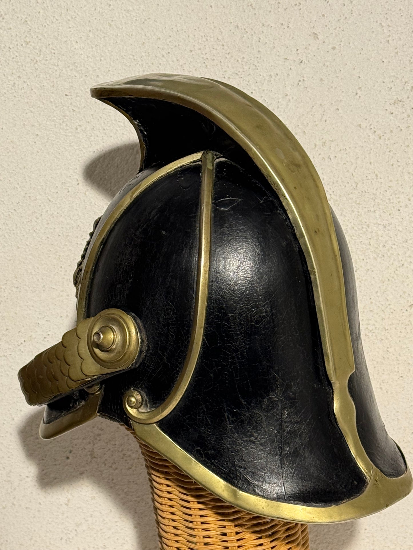 Antik dansk Dragonhjelm for officerer. Model 1864