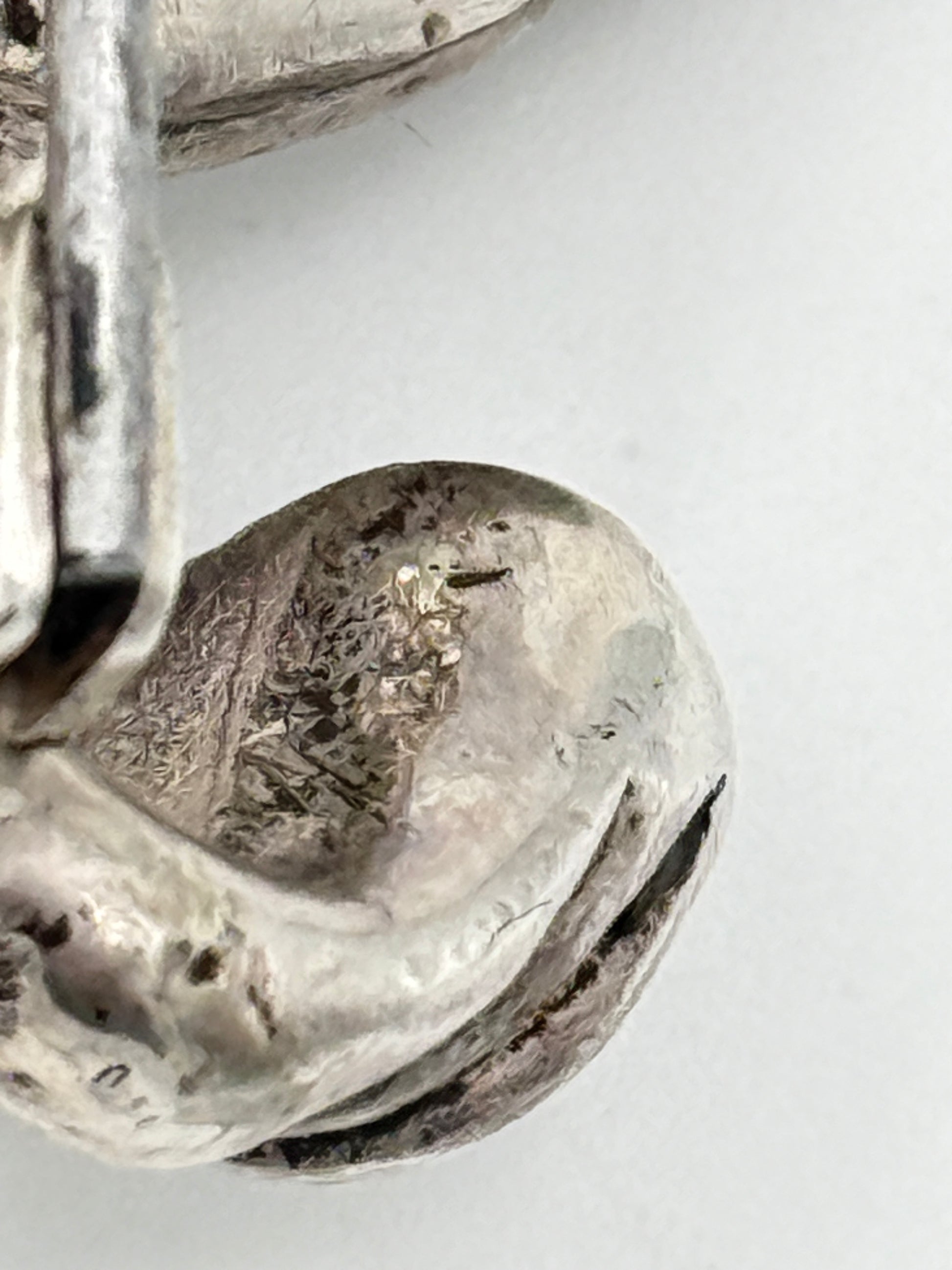 Claude Schwartz, Paris (1958-) Vintage unika Studio jewelry broche i Sølv, Guld, Månesten og Turkis. Fra 1960érne