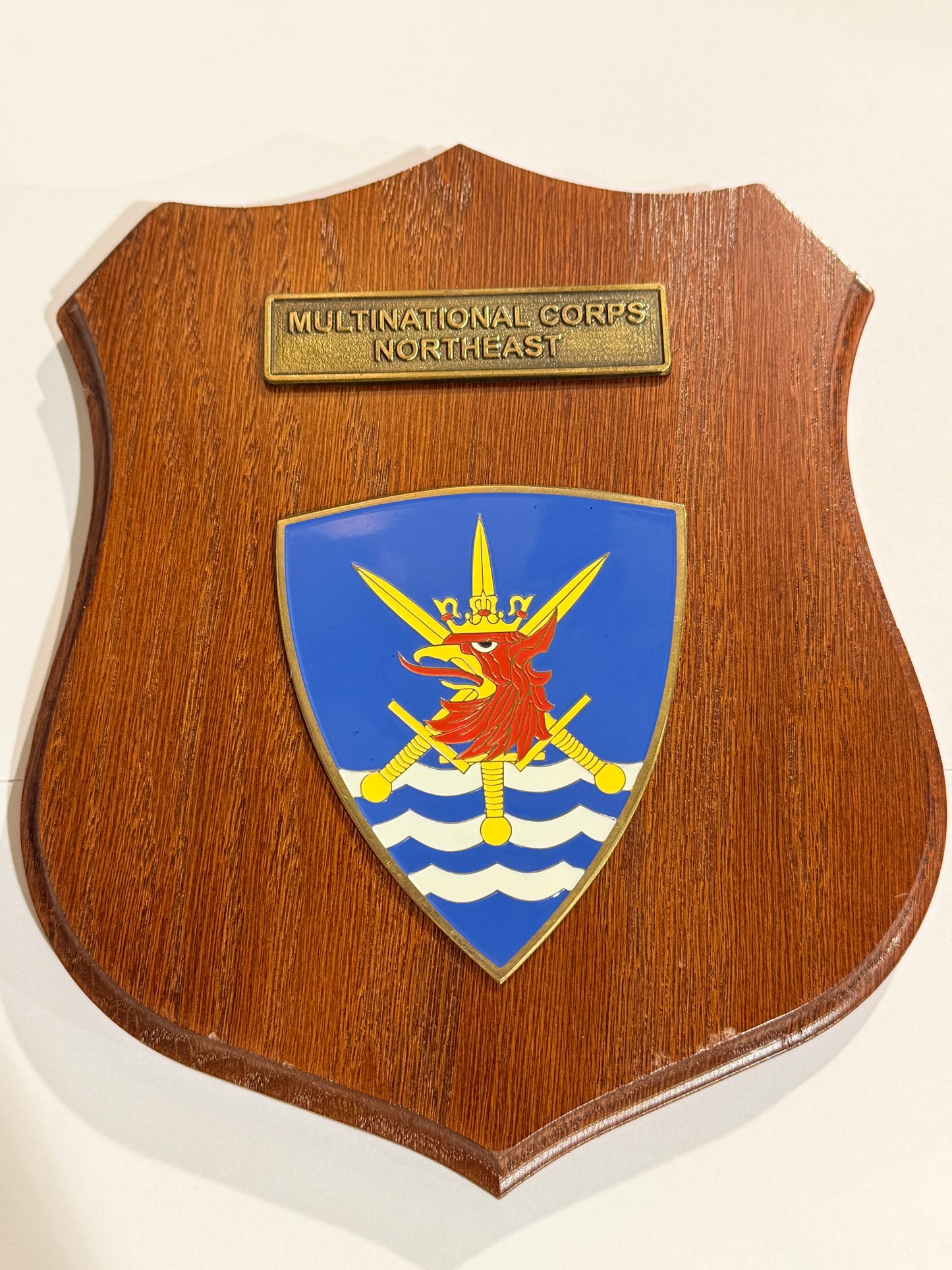MNC NORTHEAST NATO skjold / plakette.