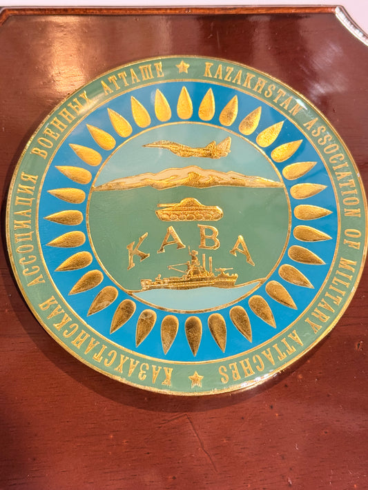 Kazakhstan Ass. Of Military Attaches skjold / plakette.