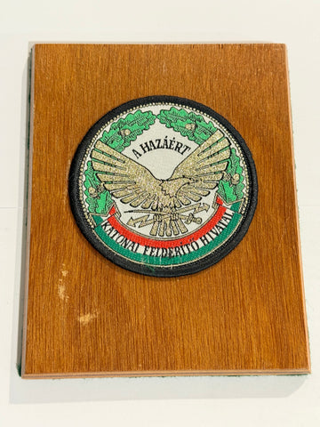 Ungarnsk miltær efterretningstjeneste skjold / plakette.