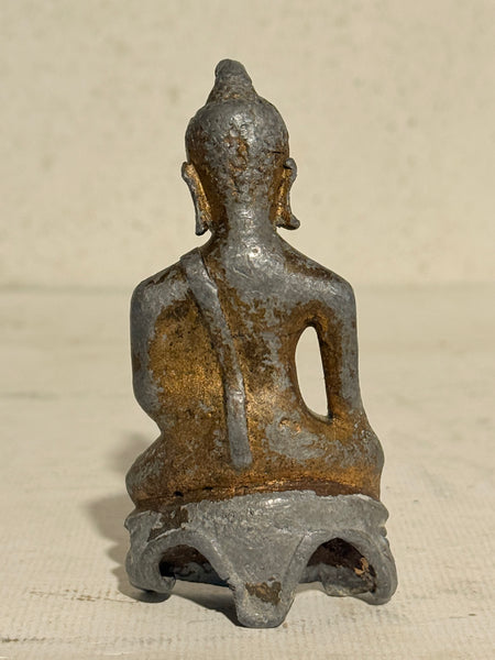 Antik Buddha i forgyldt metal, Kina, fra 1800 tallet
