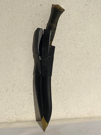 Vintage Nepalesisk Gurkha militær kukri-kniv med royal proveniens. 100% autentisk og i god stand
