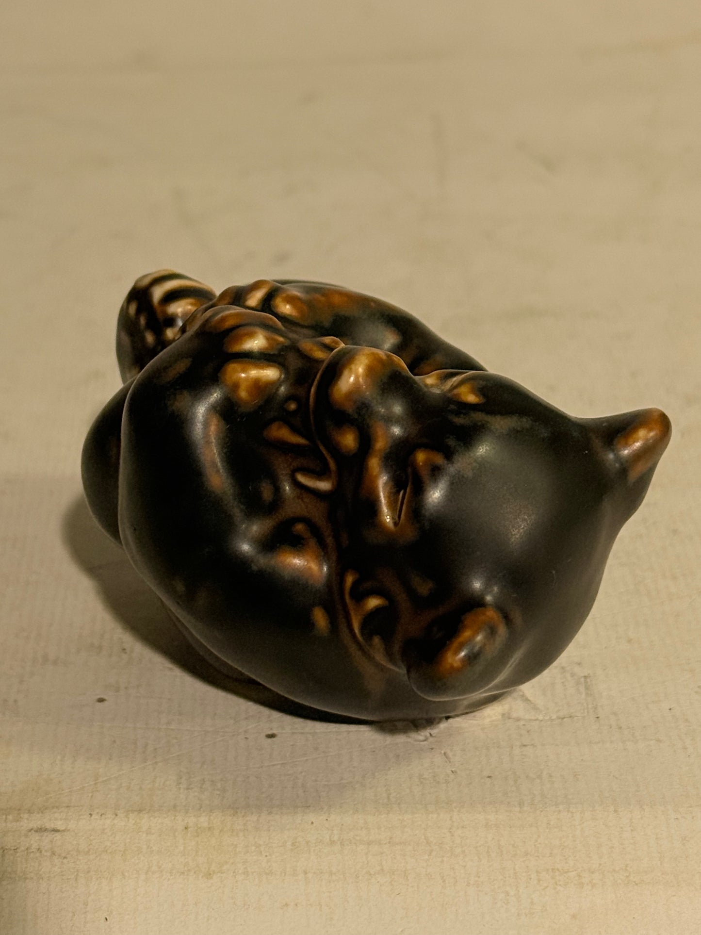 Knud Kyhn. Royal Copenhagen bear model no.: 21434.