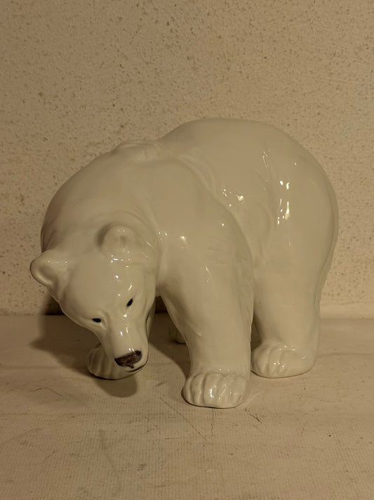 Knud Kyhn. Royal Copenhagen. Stående hvid bjørn, modelnr: 237