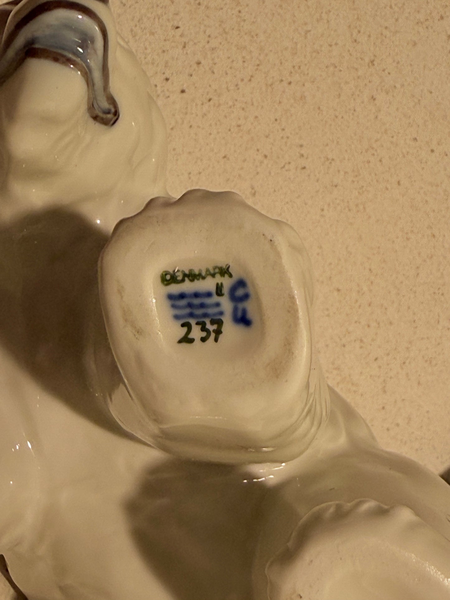 Knud Kyhn. Royal Copenhagen. Stående hvid bjørn, modelnr: 237