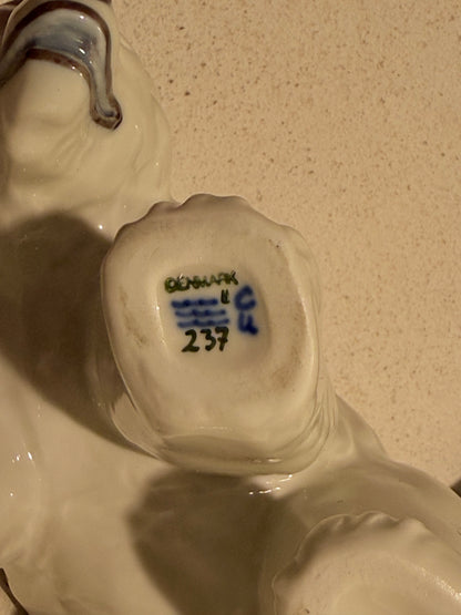 Knud Kyhn. Royal Copenhagen. Stående hvid bjørn, modelnr: 237