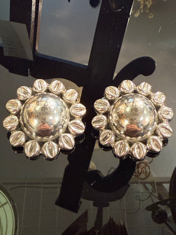 Vintage sterlingsølv blomster øreclips, Mexico. Fra slut 1900tallet.