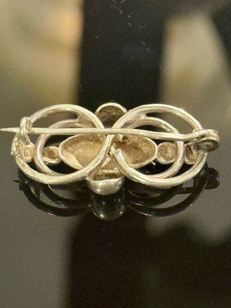 Art deco sølv broche.