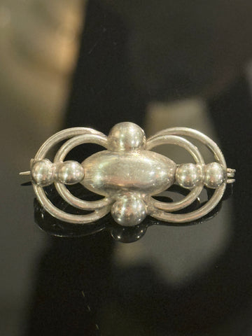 Art deco sølv broche.