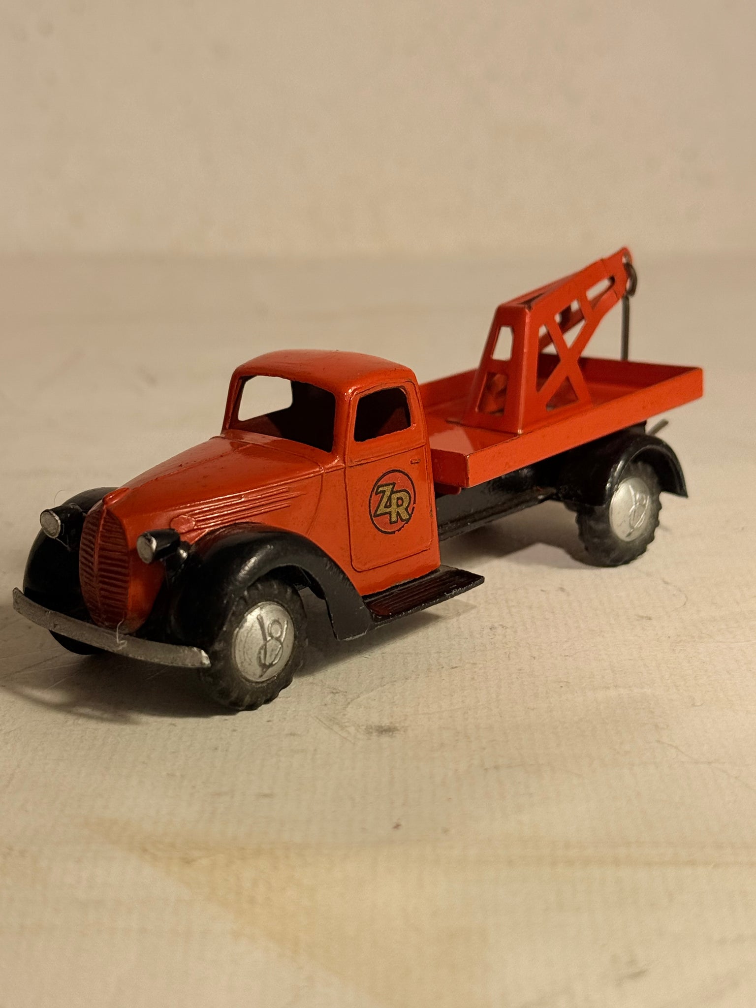 TEKNO Denmark Ford V8 kranbil No. 480.