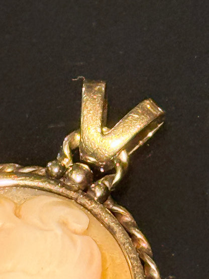 Antik Camé vedhæng i 14K guld. Fra 1920érne.