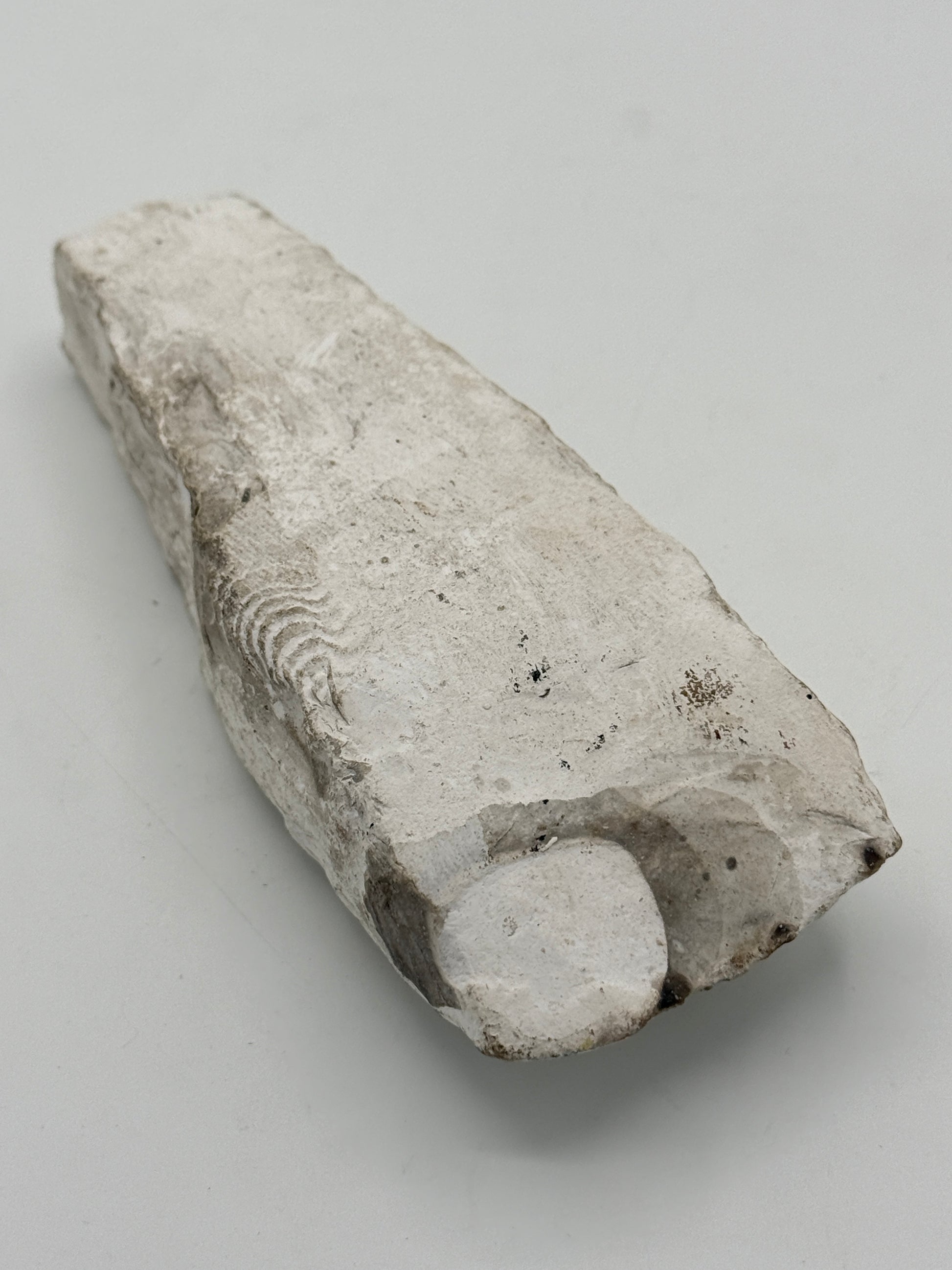 Dansk Stenalder. Tyknakket Lindøøkse i flint. 2800-1800 F.Kr