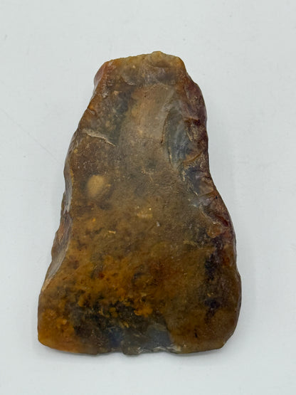 Dansk Stenalder. Lille tyndbladet økse i flint. Dolktid 2400-1800 F.Kr