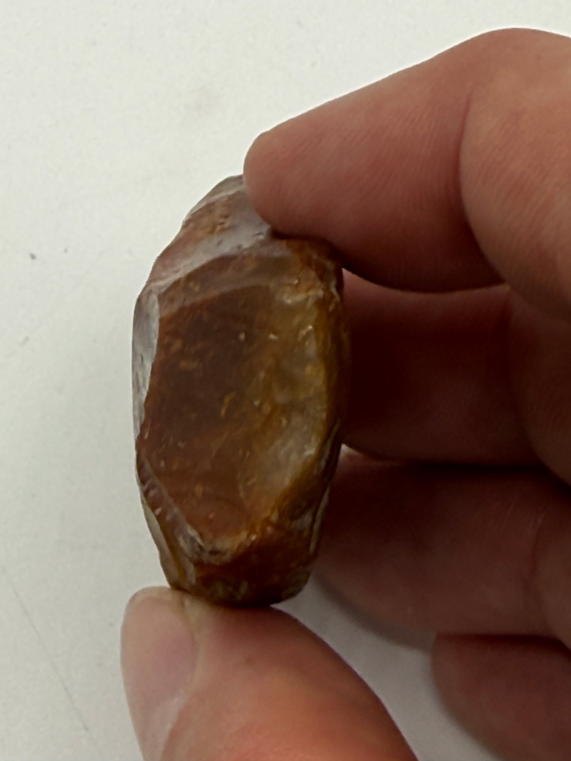 Dansk Stenalder. Lille tyndbladet økse i flint. Dolktid 2400-1800 F.Kr