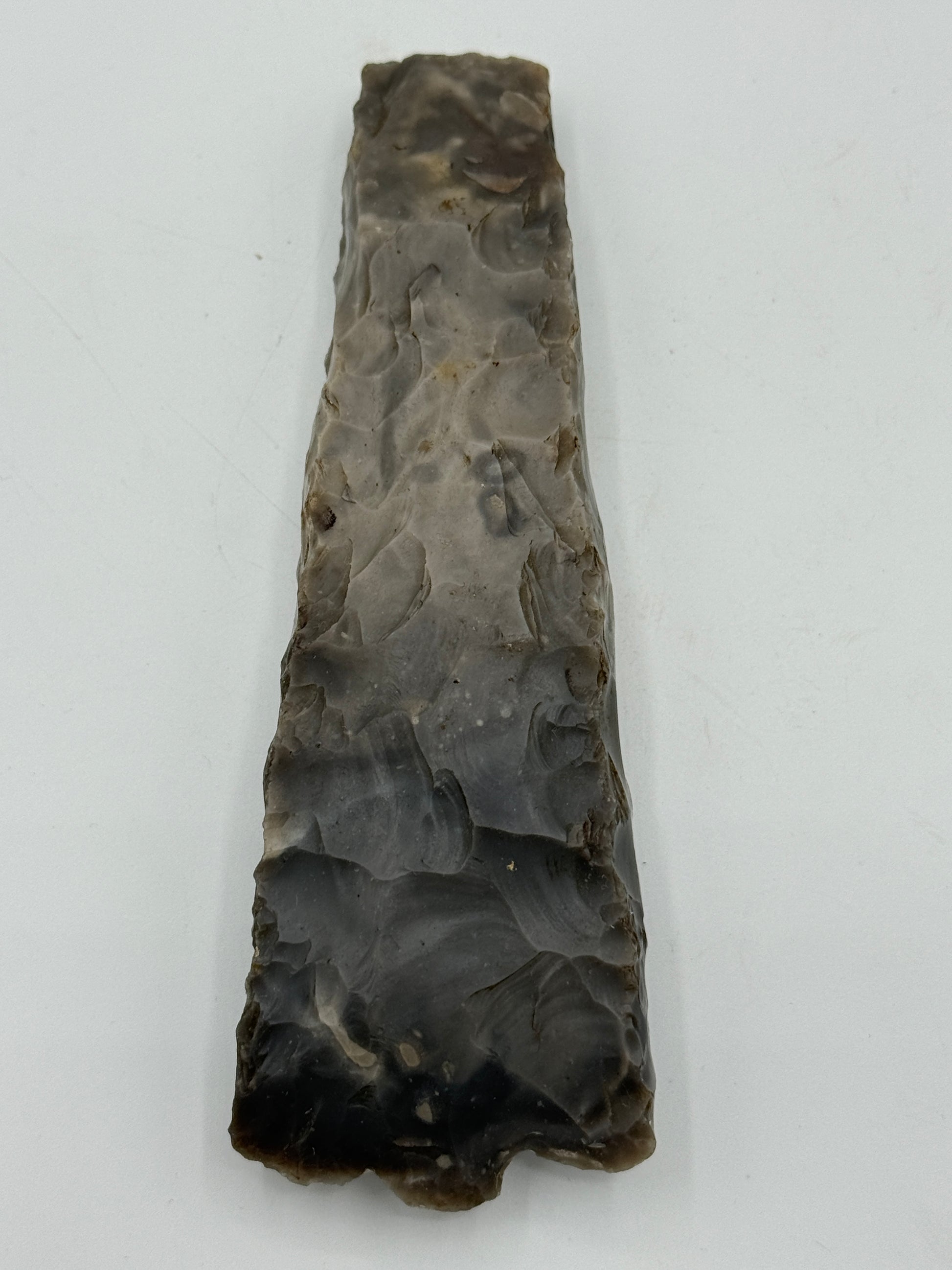 Dansk Stenalder. Tyknakket tyndbladet økse i flint. Dolktid 2400-1800 F.Kr