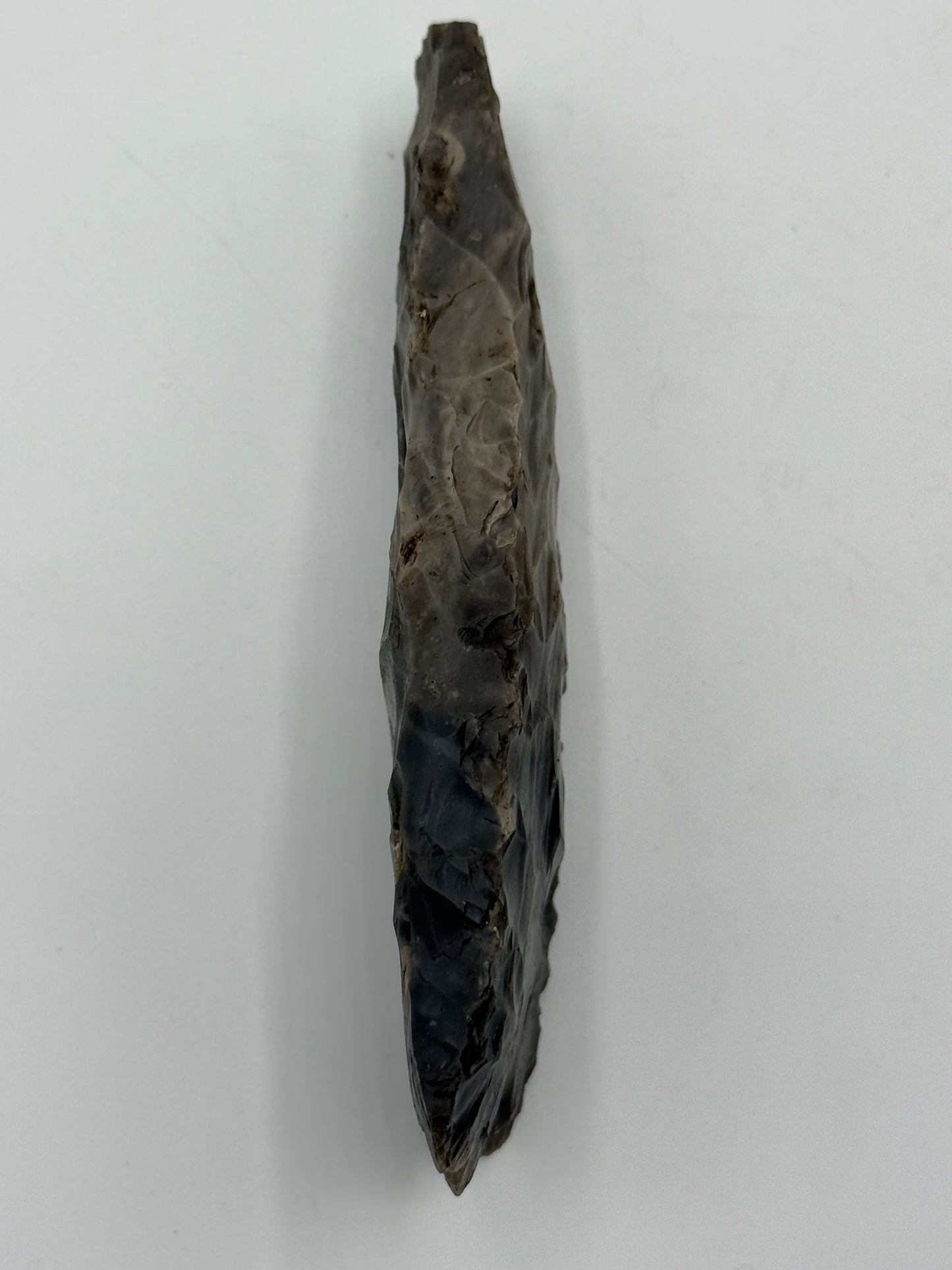 Dansk Stenalder. Tyknakket tyndbladet økse i flint. Dolktid 2400-1800 F.Kr