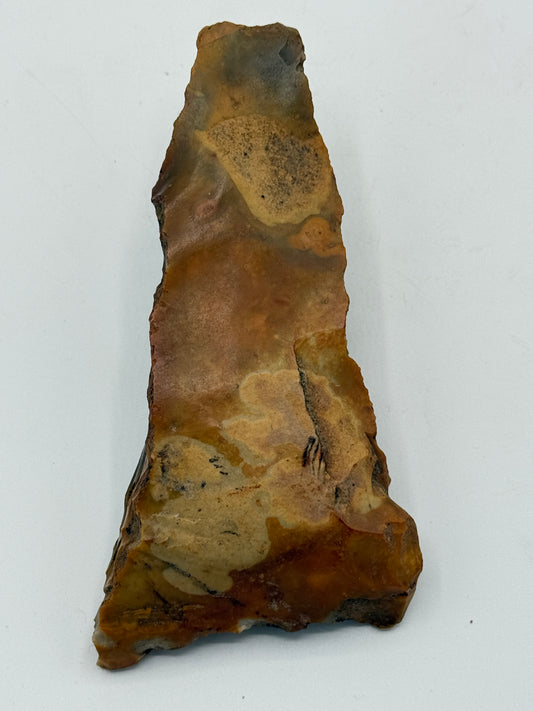 Dansk Stenalder. Symmetrisk kanthugget skiveøkse i flint. Sen Ertebølletid: 4500-3900 F.Kr