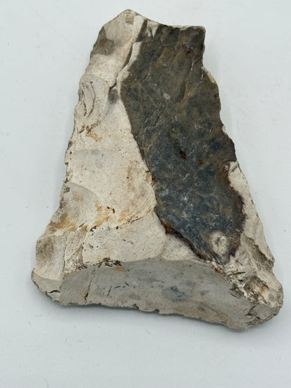 Dansk Stenalder. Asymmetrisk skiveøkse i flint. Sen Ertebølletid: 4500-3900 F.Kr