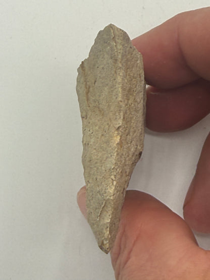 Dansk Stenalder. Asymmetrisk skiveøkse i flint. Sen Ertebølletid: 4500-3900 F.Kr