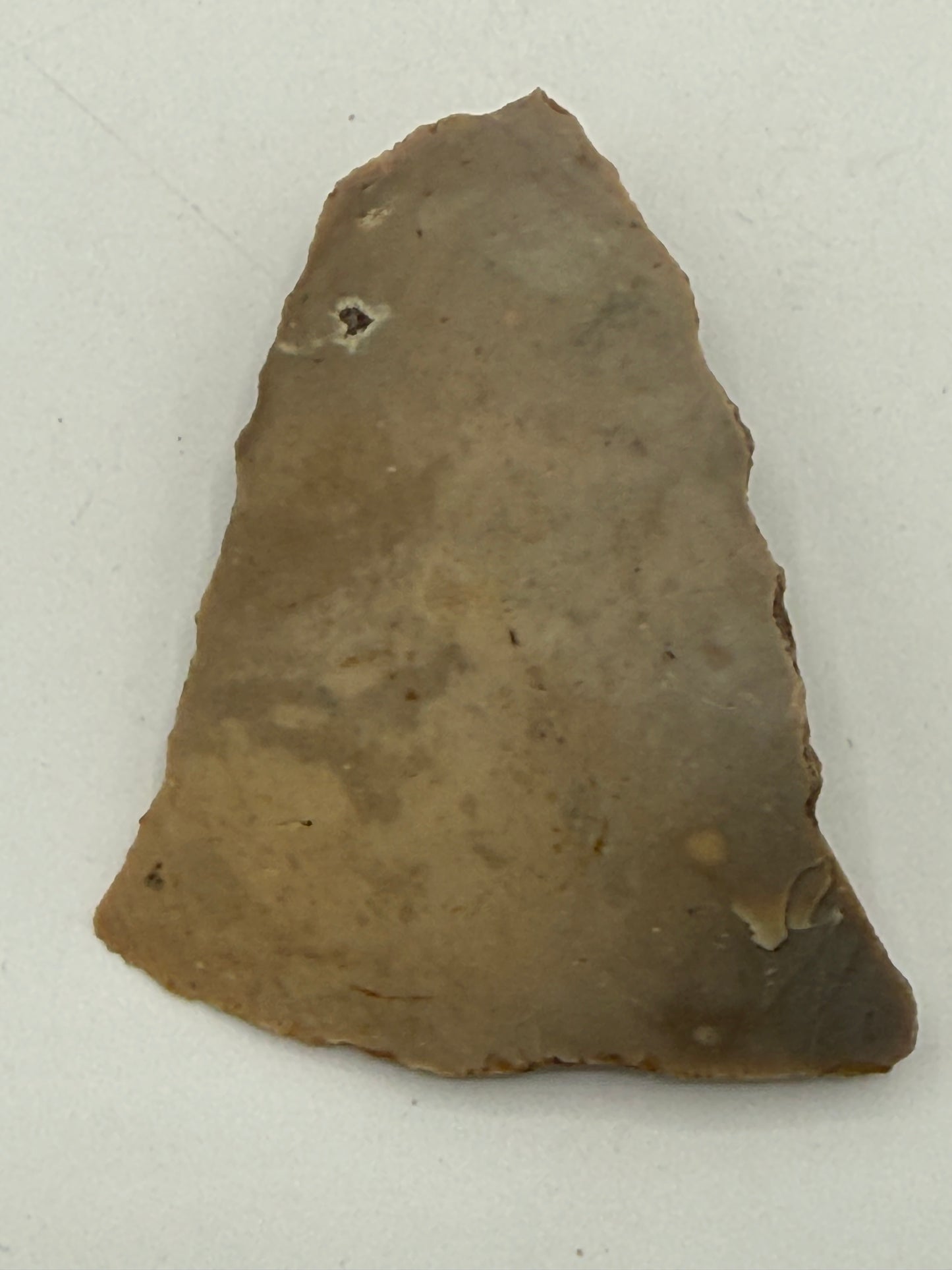 Dansk Stenalder. Symmetrisk skiveøkse i flint. Sen Ertebølletid: 4500-3900 F.Kr