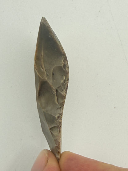 Dansk Stenalder. Symmetrisk skiveøkse i flint. Sen Ertebølletid: 4500-3900 F.Kr