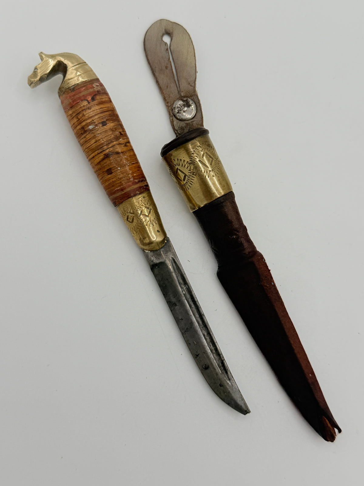 Midt 20. århundrede Finland miniature Hevospuukko kniv med skede. Ældre. Vintage