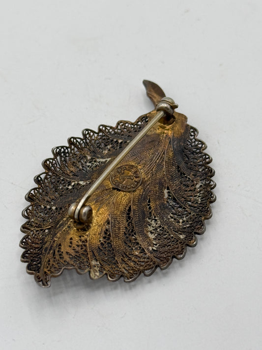 Topazlo forgyldt sterling sølv filigran blad broche. Portugal. Fra midt 20.Årh