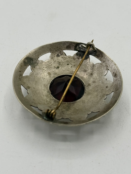 Antik broche med sten. Fra det 19. Årh