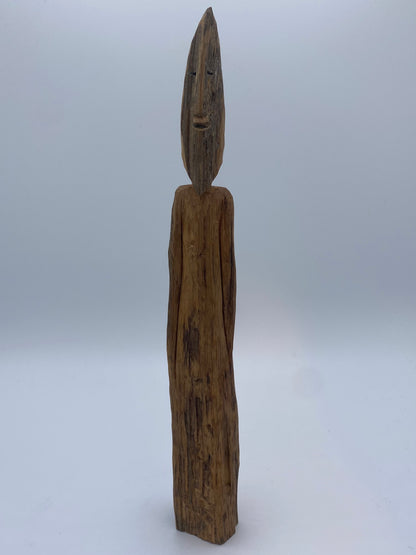 Håndskåren skandinavisk Maske mand pinde-figur. Slut 20. Århundrede