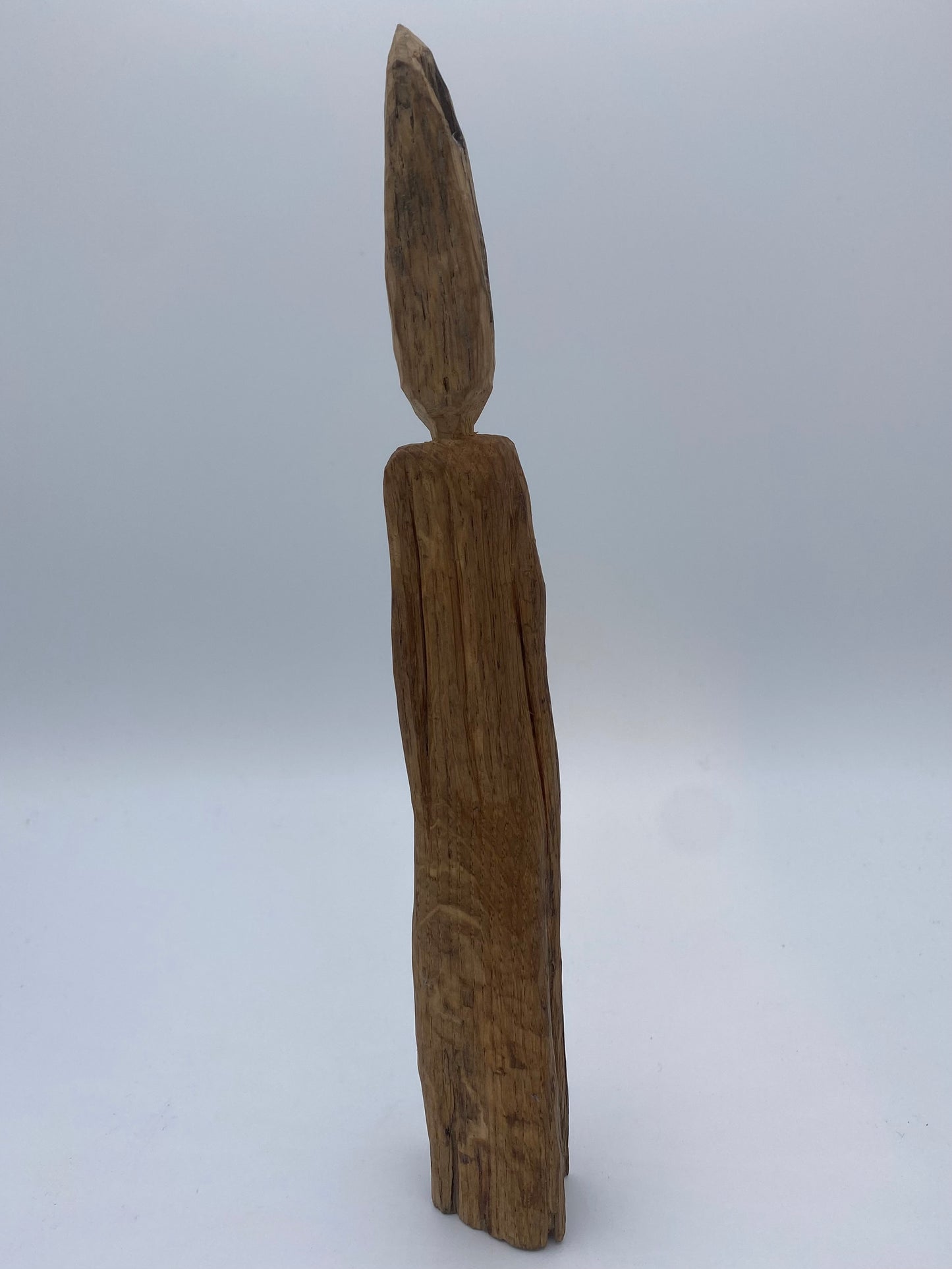 Håndskåren skandinavisk Maske mand pinde-figur. Slut 20. Århundrede