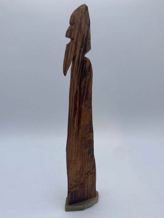 Håndskåren skandinavisk Loke pinde-figur. Slut 20. Århundrede