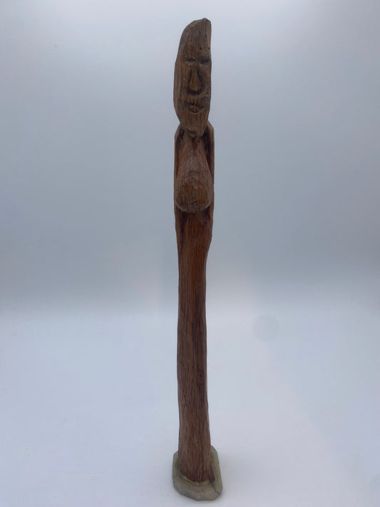 Håndskåren skandinavisk pinde-figur. Slut 20. Århundrede