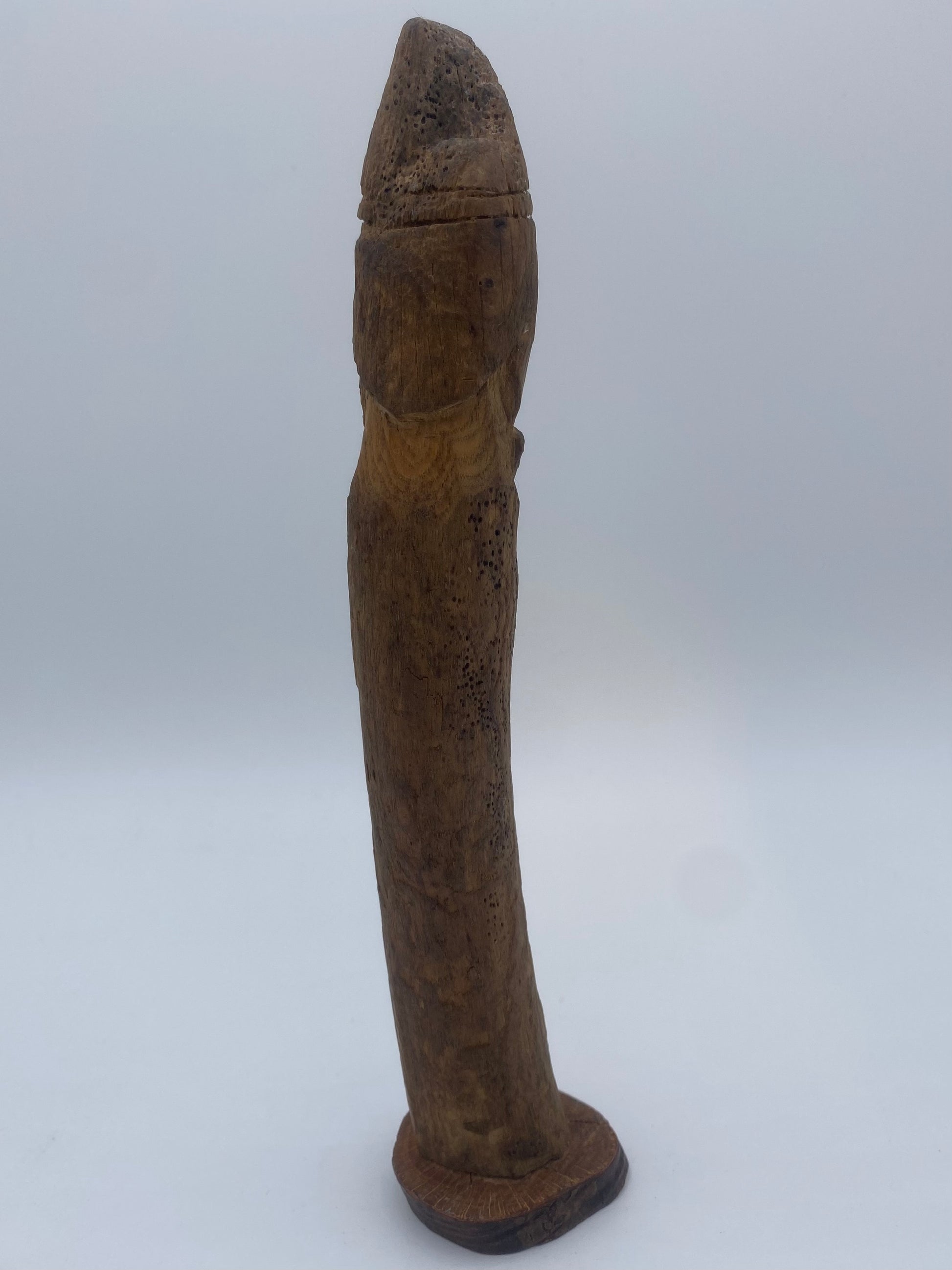 Håndskåren skandinavisk Viking pinde-figur. Slut 20. Århundrede