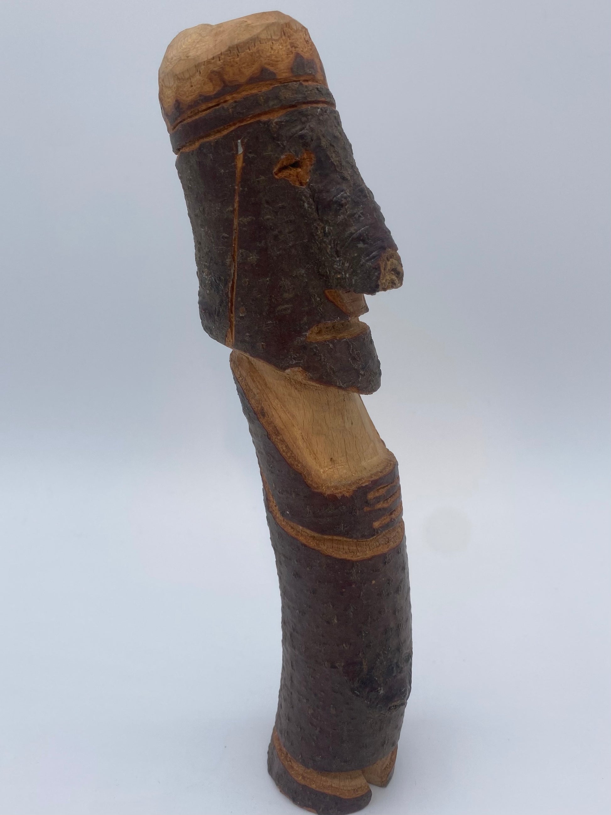 Håndskåren skandinavisk Jætte pinde-figur. Slut 20. Århundrede