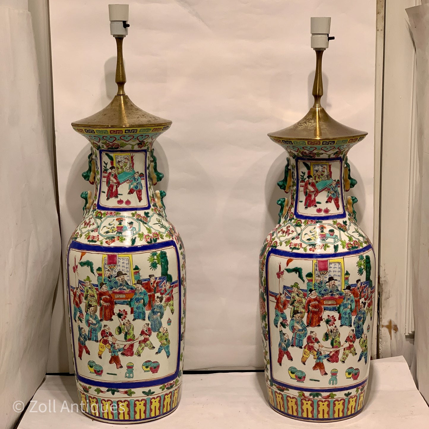 Ældre store kinesiske Guangzhou porcelæns gulvlamper, stemplet.