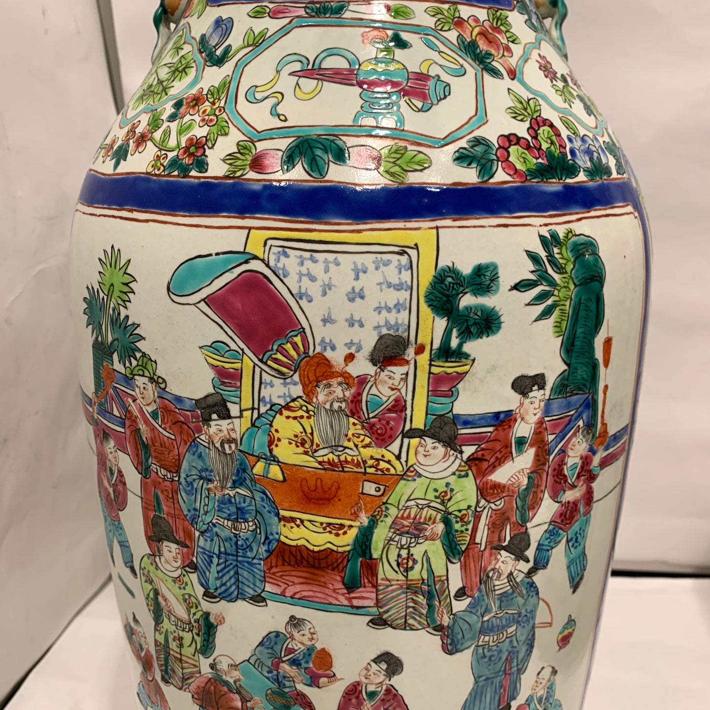 Ældre store kinesiske Guangzhou porcelæns gulvlamper, stemplet.
