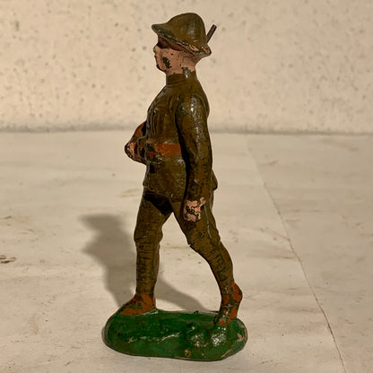 Trico, Large soldier, marching. 10cm series, from Japan.
