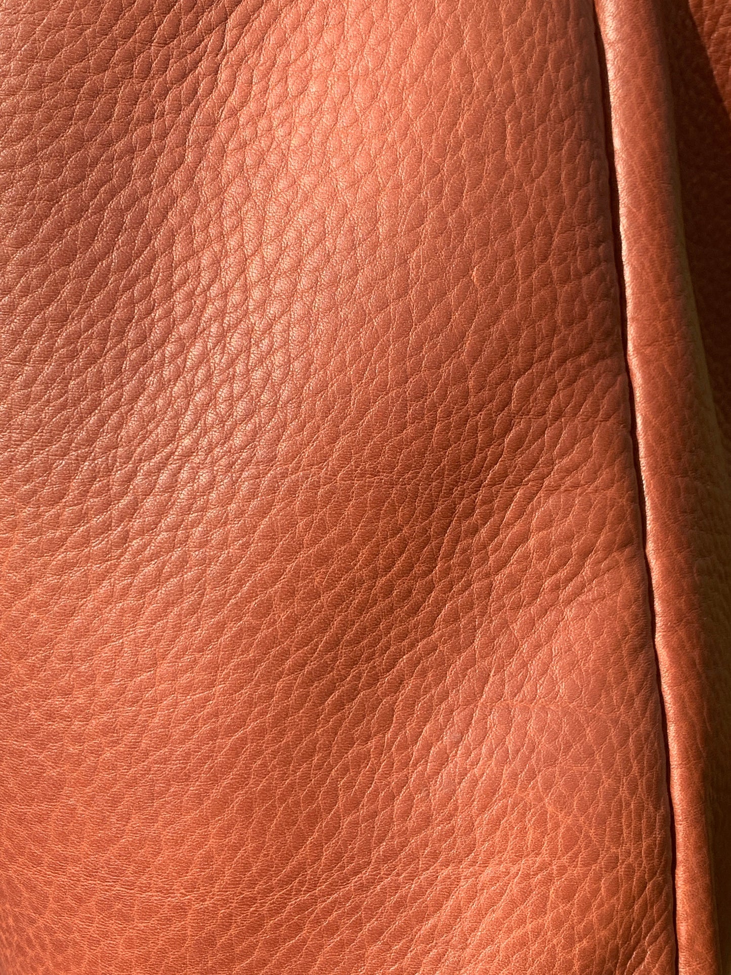 Håndsyet bøffel læder skuldertaske, Kim Zoll Designs.