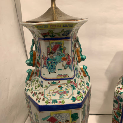 Ældre store kinesiske Guangzhou porcelæns gulvlamper