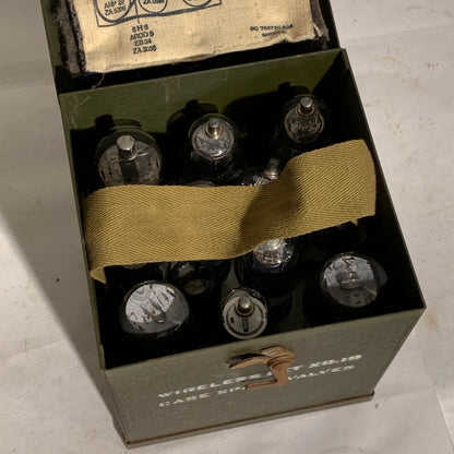 Original engelsk WW2 reserve radiorørs sæt No.19, fra 1939-1945.
