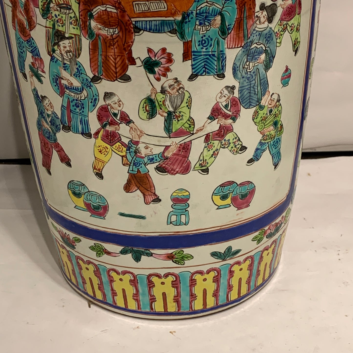 Ældre store kinesiske Guangzhou porcelæns gulvlamper, stemplet.
