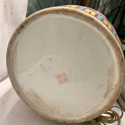 Ældre store kinesiske Guangzhou porcelæns gulvlamper, stemplet.