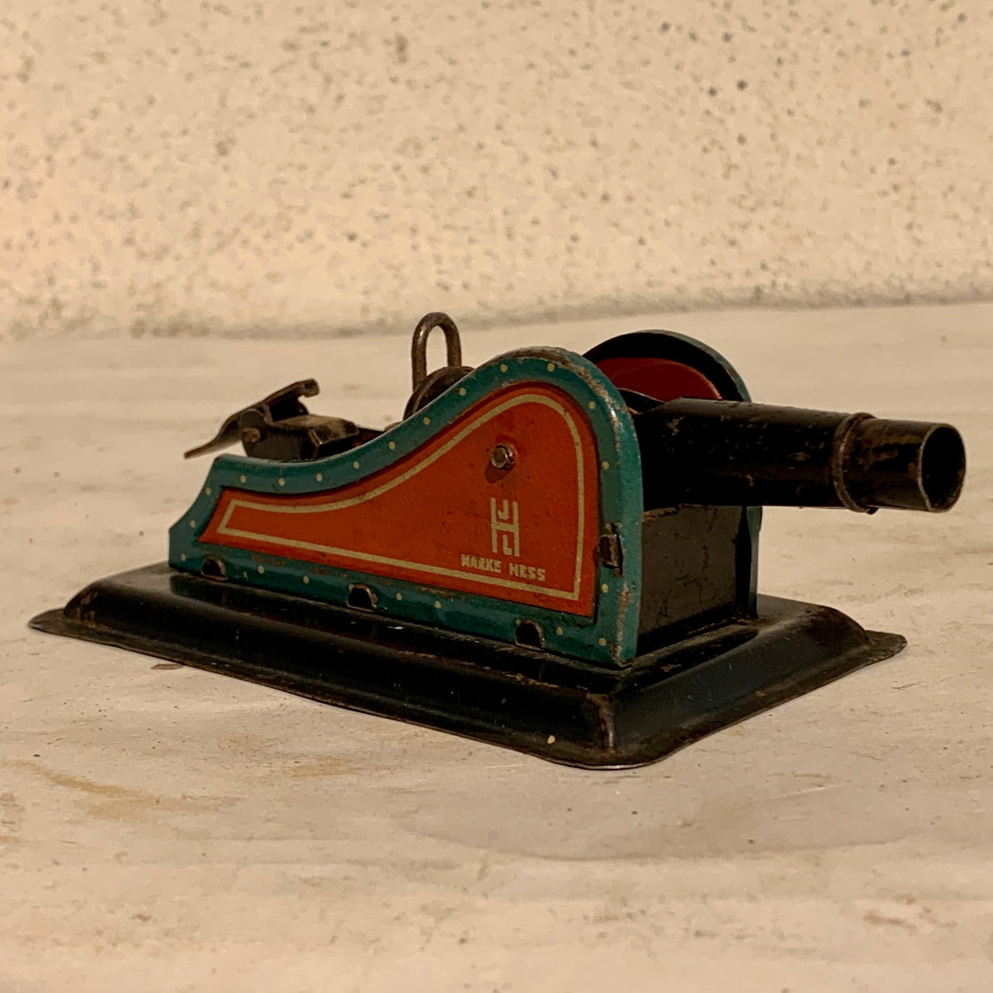 German MARKE HESS WW1 tin toy cannon, from the 1920s/30s.