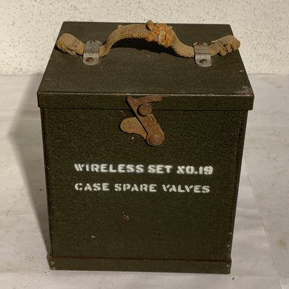 Original engelsk WW2 reserve radiorørs sæt No.19, fra 1939-1945.