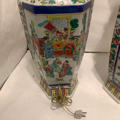 Ældre store kinesiske Guangzhou porcelæns gulvlamper