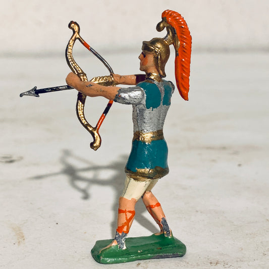 Antique Heyde tin soldier, Roman legionary, from the early 1900s.