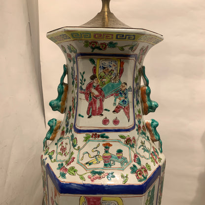 Ældre store kinesiske Guangzhou porcelæns gulvlamper